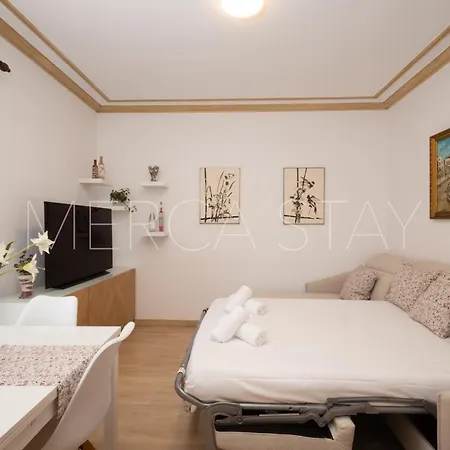 アパート Beautiful And Centrally Located
