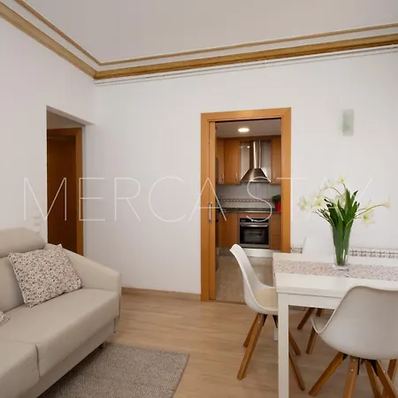 Beautiful And Centrally Located Lägenhet *