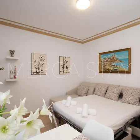 アパート Beautiful And Centrally Located *